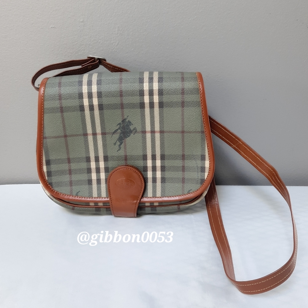 Authentic Buberry London nova check green canvas leather Crossbody bag. …